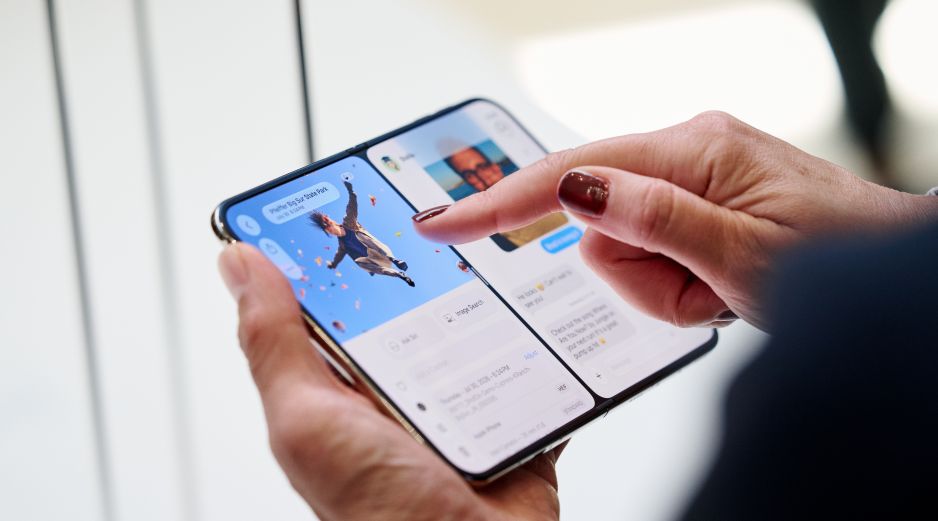 El iPhone Duo estará disponible en preventa el próximo 16 de octubre. EFE/S. OLSZEWSKI