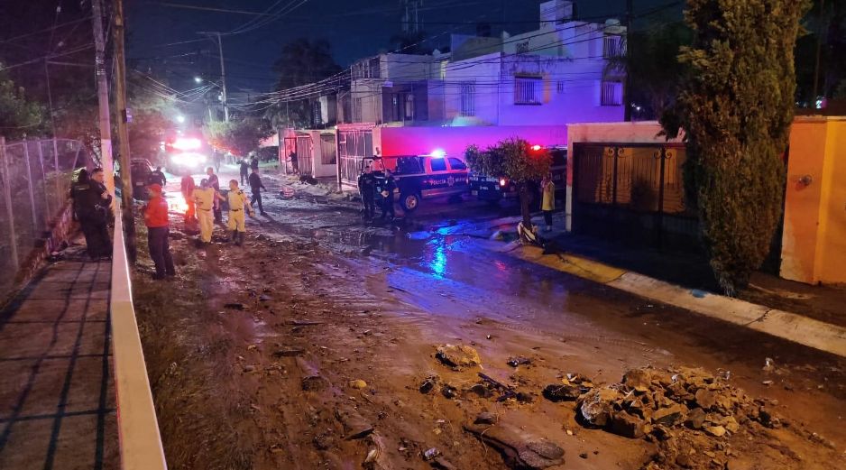 Autoridades mantienen la revisión y levantamiento de daños en la zona para analizar si existen más fincas afectadas. ESPECIAL/Protección Civil Zapopan
