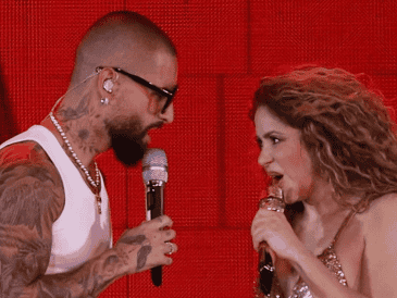 "Salimos con la reina en menos de dos semanas", dijo Maluma en una historia publicada en Instagram, en la que aseguró que ha estado trabajando "enfocado" con Shakira y que cuando salga el tema sus seguidores "se la van a disfrutar". EFE/ STR