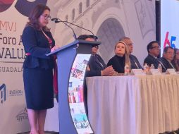 Gabriela García Curiel, presidente del Colegio e Instituto de Valuadores de Jalisco, destacó la visión humana que tiene el trabajo de un profesional. EL INFORMADOR/J. Velazco