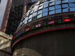 Al interior del mercado mexicano, añadió la especialista, destacaron las pérdidas semanales de las emisoras Televisa, GCC, Gruma, Walmex y Orbia Advance. AFP/ARCHIVO
