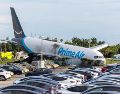 El avión de carga de Amazon impactó una camioneta donde viajaban la víctima y sus compañeros. EFE/D. Varela