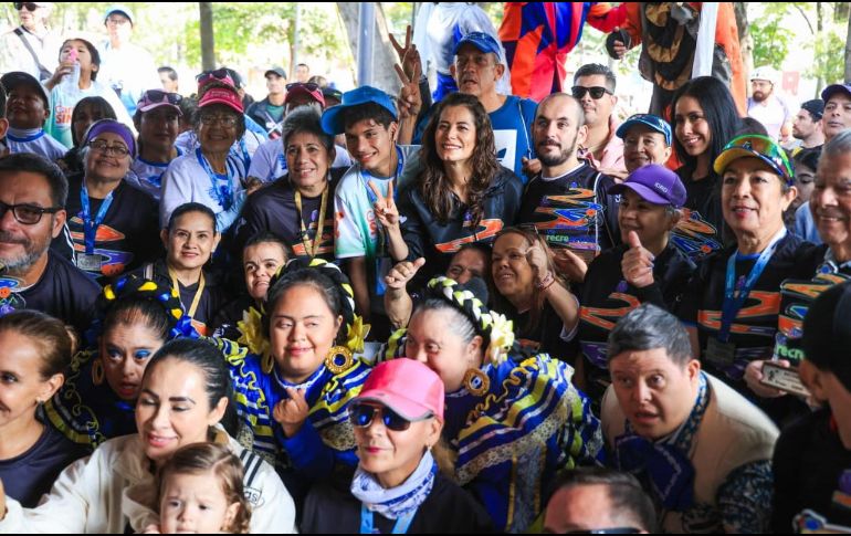 La Vía RecreActiva promedia 130 mil asistentes cada semana y esta mañana, en un evento conmemorativo por su aniversario, autoridades municipales resaltaron el crecimiento de la Vía para construir comunidad. EL INFORMADOR/J. Acosta