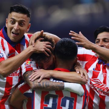 El conjunto rojiblanco mantuvo su invicto con esta victoria y llegará motivado para enfrentar a su próximo rival en el Clásico Nacional. IMAGO7.