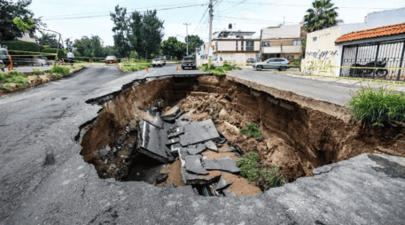 Los socavones son consecuencia, principalmente, de la vieja infraestructura de la ciudad. EL INFORMADOR / A. NAVARRO