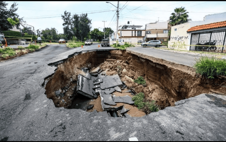 Los socavones son consecuencia, principalmente, de la vieja infraestructura de la ciudad. EL INFORMADOR / A. NAVARRO