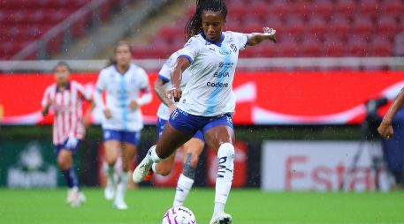 El Estadio AKRON activó el protocolo de cero tolerancia tras detectar insultos dirigidos a la futbolista Jermaine Seoposenwe. IMAGO7.
