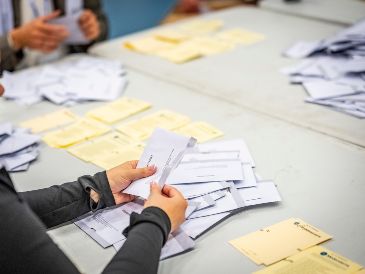 La disputa se produce cuando algunos estados ya han comenzado a distribuir papeletas por correo para las elecciones del 3 de noviembre. EFE/J. Nilsson