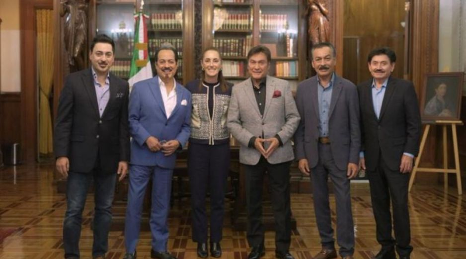 Antes de su concierto del 15 de septiembre, Los Tigres del Norte se reunieron con Sheinbaum. X/Claudiashein