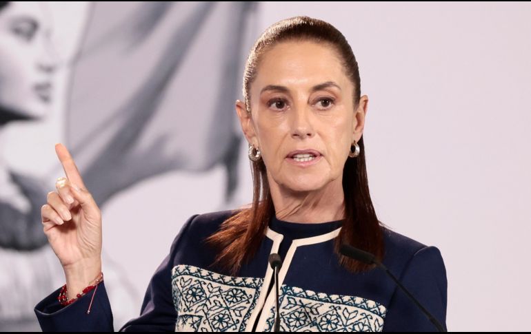 Claudia Sheinbaum pidió que se transparenten los mecanismos de las plataformas para seleccionar el contenido que muestran a sus usuarios. EFE/J. Méndez