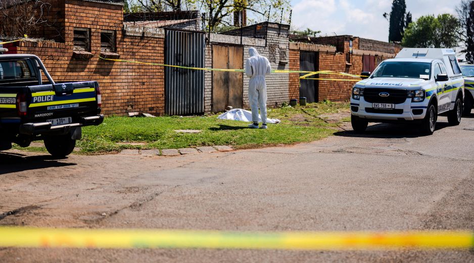 Las similitudes entre los casos son suficientemente preocupantes para intensificar las pesquisas y emitir una advertencia pública en Johannesburgo, Sudáfrica. ESPECIAL/AP