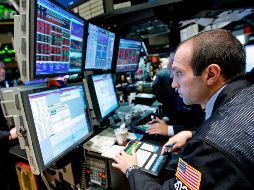 Por sectores, los únicos que terminaron la jornada de este martes con ganancias fueron el energético y el de materias primas. EFE/P. Foley
