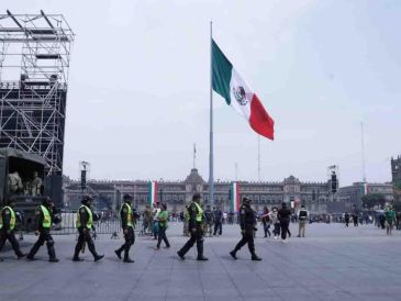 Esta noche será la ceremonia del 216 Aniversario del Grito de Independencia de Mexico en la plancha del Zócalo de la Ciudad de Mexico. SUN/F. ROJAS