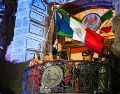 23 fuertes campanadas cerraron la arenga de Pablo Lemus y luego el cielo se iluminó con un increíble espectáculo de pirotecnia. EL INFORMADOR/J. Acosta