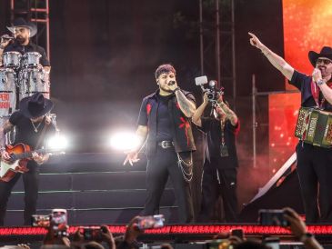 Grupo Frontera logró conquistar el corazón del público tapatío en su presentación en el Centro Histórico. EL INFORMADOR/ A. Navarro