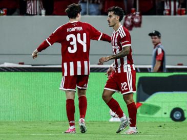La “Hormiga” ya suma cuatro goles en seis partidos con Olympiacos. EFE / A. PAPAKONSTANTINOU