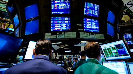 El sector de la energía y el financiero tuvieron las mayores pérdidas de la jornada, mientras que el tecnológico tuvo las mayores ganancias. EFE/ARCHIVO