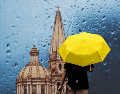 De acuerdo con los reportes meteorológicos más recientes, las lluvias comenzarán a manifestarse de forma ligera a moderada a partir de las 16:00 horas. ESPECIAL / CANVA