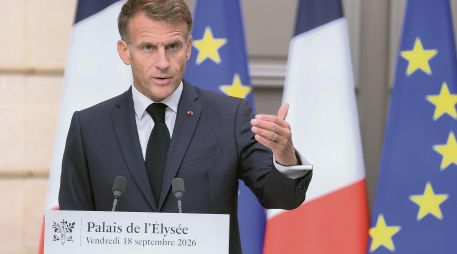 El presidente francés advirtió que su país y Europa deben prepararse para una actitud hostil de Rusia en un futuro. EFE