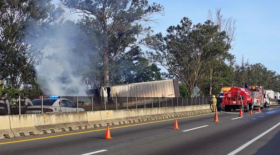 Protección Civil Jalisco indicó que no se encontraron otras personas lesionadas como consecuencia de la carambola. ESPECIAL / Protección Civil Civil y Bomberos de Jalisco