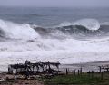 Si las autoridades locales indican evacuar una zona de riesgo, la instrucción es salir de inmediato hacia el refugio temporal establecido. EFE/D. Guzmán