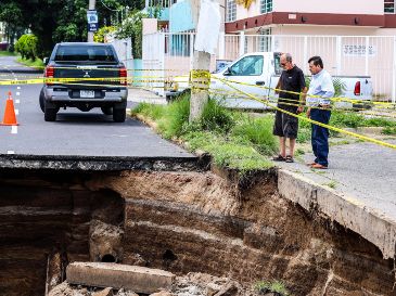 Se deben tomar en cuenta medidas de seguridad para protegerse de los socavones en Guadalajara. EL  INFORMADOR / ARCHIVO