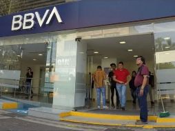BBVA prepara modificaciones en la atención que brinda a sus clientes en sus sucursales del país. EL INFORMADOR/ARCHIVO.