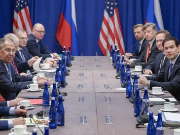 La Casa Blanca, cuyos emisarios visitaron Moscú y Kiev hace dos semanas, expresó su voluntad de reanudar las negociaciones tripartitas. EFE/ @mfa_russia