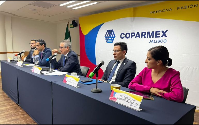 El Centro Empresarial de Jalisco planteó una agenda de trabajo con 10 puntos clave entre los que destacan la simplificación, desregulación de trámites, mejores de condiciones de acceso a financiamiento, entre otros. EL INFORMADOR/ J. Velazco