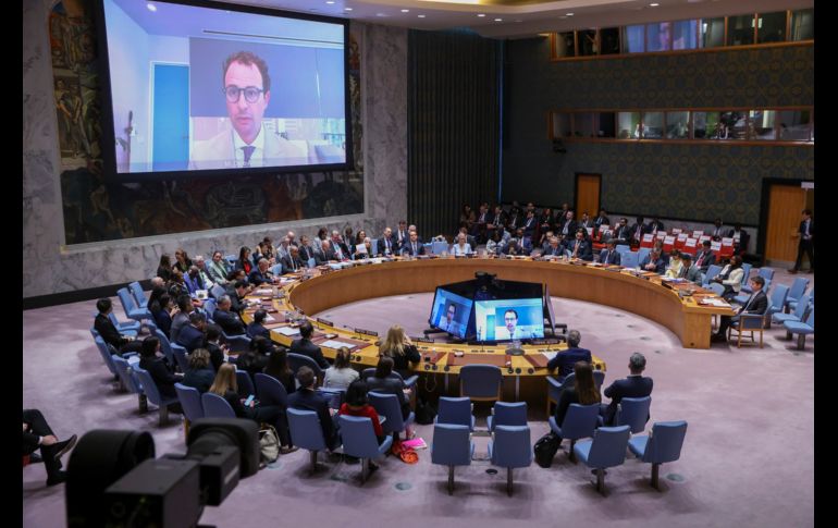 Dario Amodei se conectó por videoconferencia a una reunión de alto nivel sobre la IA y la seguridad internacional. EFE/S. Yenesel