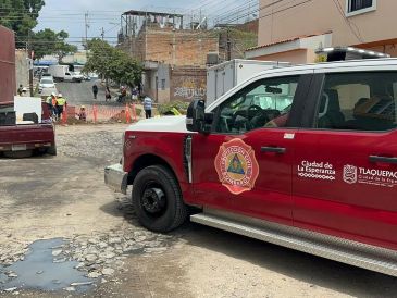 Una fuga de gas natural en Tlaquepaque obligó a evacuar 200 domicilios y a cientos de estudiantes de dos escuelas. ESPECIAL.