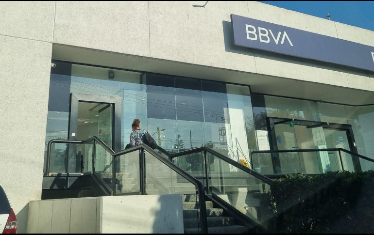 La medida llega para salvaguardar la seguridad de clientes y colaboradores. EL INFORMADOR / ARCHIVO