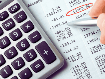 Los bancos deben notificar al fisco cualquier depósito en efectivo que supere los 15 mil pesos mensuales. ESPECIAL / CANVA