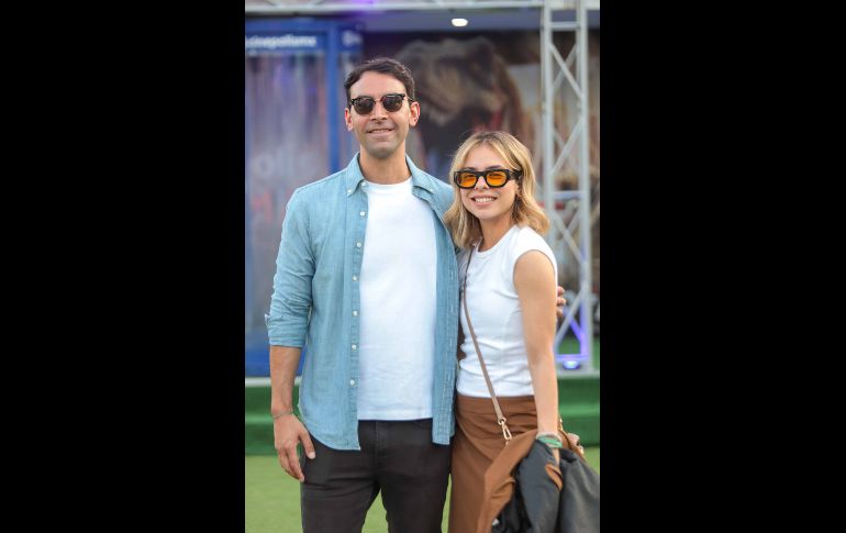 Óscar López y Pau Luna.  GENTE BIEN JALISCO / Revista del 25 de septiembre 2026