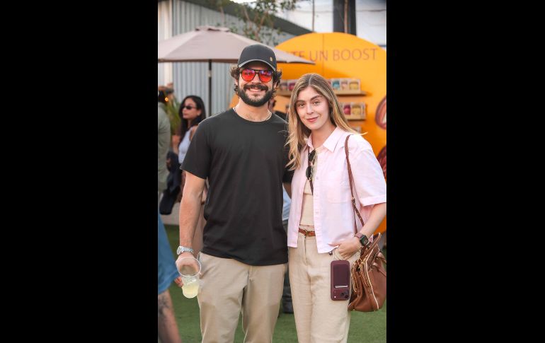 Héctor Oñate y Jimena Villaseñor.  GENTE BIEN JALISCO / Revista del 25 de septiembre 2026