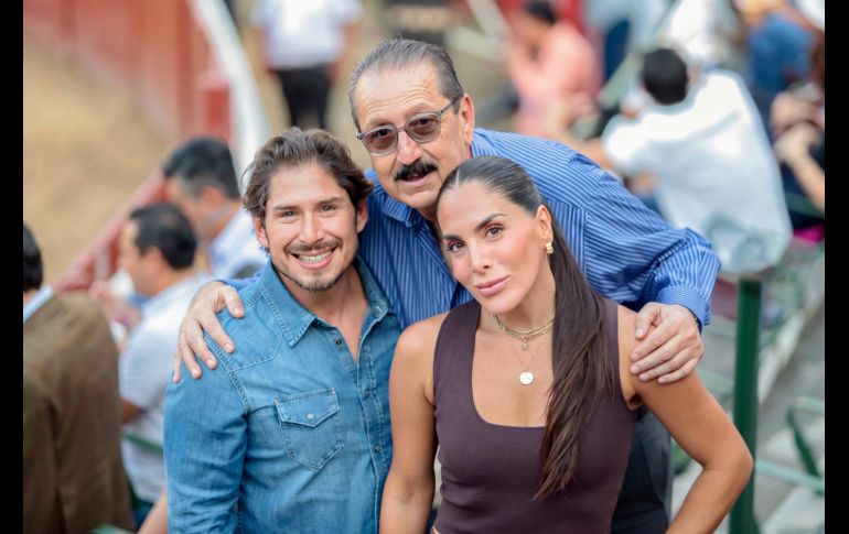 Claudio Burstein, Virgilio Evangelista y Mariana Aguayo. GENTE BIEN JALISCO / C. Jimeno