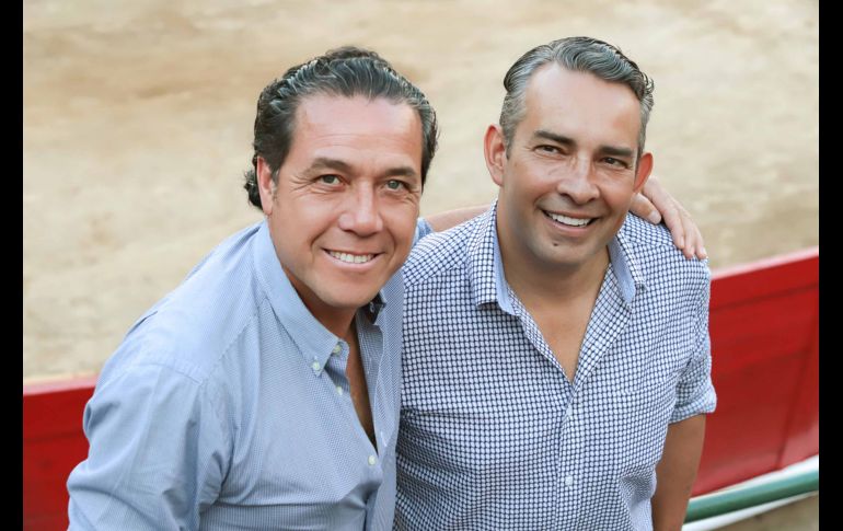Alfredo Ríos “El Conde” y Juan Carlos Santoscoy. GENTE BIEN JALISCO / Segunda Novillada