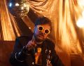 En el video, Syntek aparece junto a Moncho Chavea y RUK-O. CAPTURA DE VIDEO