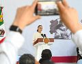 La Mandataria destacó además las "buenas relaciones" entre México y China y recordó la reciente visita a Pekín del canciller mexicano, Roberto Velasco, quien abordó con su homólogo chino asuntos comerciales. EFE/ Presidencia de México