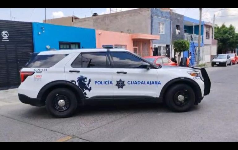 Los oficiales tapatíos acudieron a la zona luego de un reporte ciudadano al 911. ESPECIAL/Policía de Guadalajara