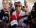 Fotografía de archivo de Gisèle Pelicot, icono internacional de la lucha contra la violencia sexual, y su hija Caroline Darian. EFE/ Guillaume Horcajuelo
