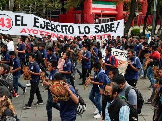 La Presidenta aseguró que madres y padres de los 43 desaparecidos 