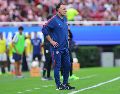 En nueve años, han pasado seis entrenadores mexicanos y cuatro extranjeros, en una búsqueda constante por encontrar un proyecto capaz de darle continuidad y resultados a Chivas. IMAGO7