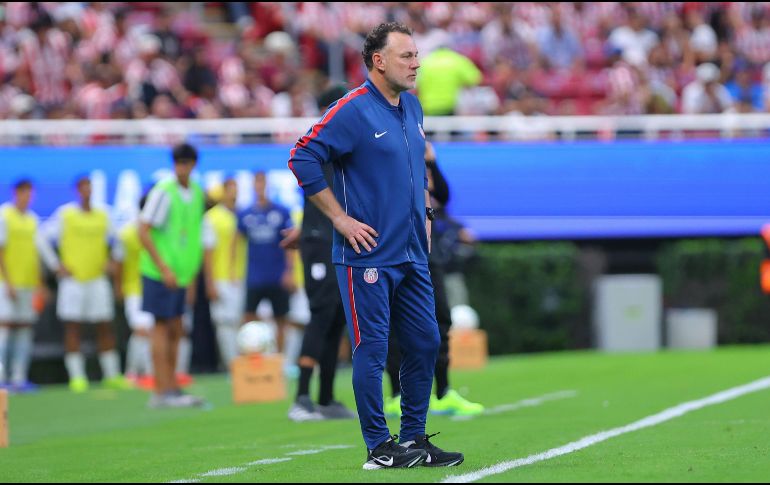 En nueve años, han pasado seis entrenadores mexicanos y cuatro extranjeros, en una búsqueda constante por encontrar un proyecto capaz de darle continuidad y resultados a Chivas. IMAGO7