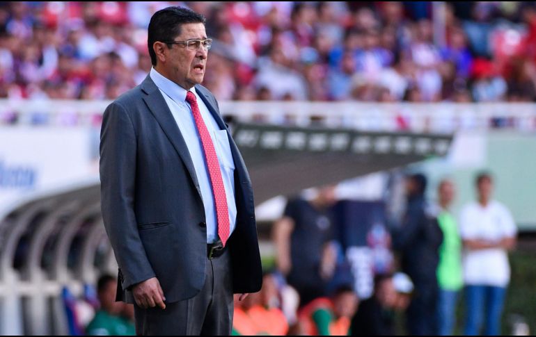 Luis Fernando Tena consiguió 10 victorias, 7 empates, 8 derrotas mientras dirigió al Rebaño. IMAGO7