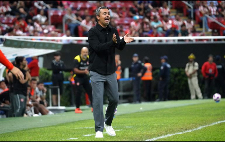 7 partidos fueron los que Arturo Ortega estuvo al frente del Guadalajara. IMAGO7