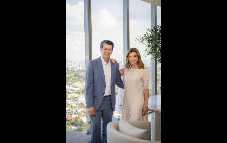 Ricardo Lua y Blanca Estela Villanueva. GENTE BIEN JALISCO / Doctor Beauty Center & Ginemed