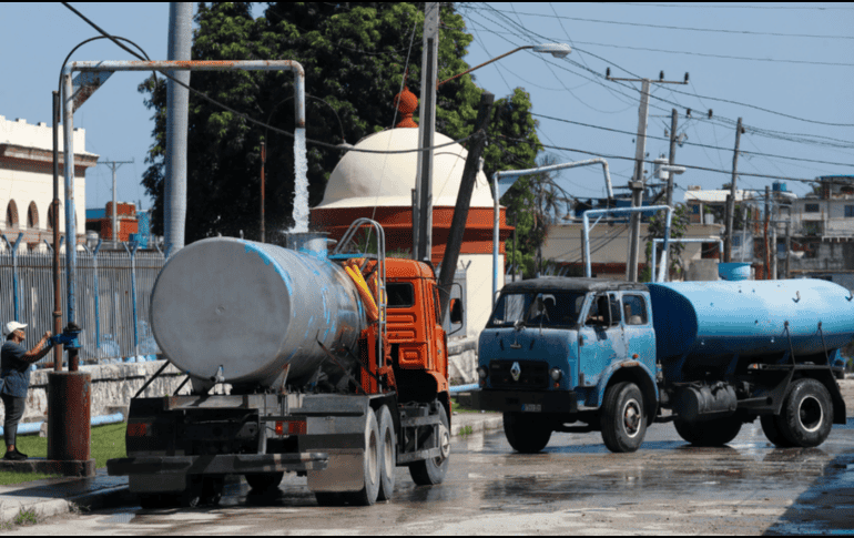 La combinación de apagones prolongados y la falta de agua potable ha generado un profundo impacto social en la isla, traduciéndose en un aumento sin precedentes de las protestas ciudadanas. EFE/ARCHIVO