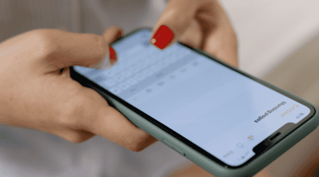 La Comisión Reguladora de Telecomunicaciones (CRT) estableció un calendario para vincular las líneas telefónicas de manera escalonada. CANVA