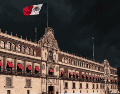 "Hay una crisis en Palacio Nacional. Lleva una semana y fue causada por el descubrimiento del santuario de Jorge Amílcar Olán Aparicio en Suiza", escribe Riva Palacio. ESPECIAL / CANVA